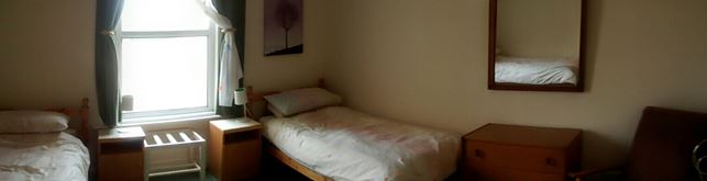 photo of second bedroom with twin beds